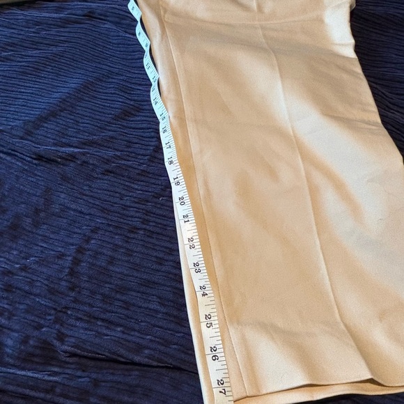 Chaps Women’s 22W Short Beige Pants – Slimming Fit, Classic Style - Picture 9 of 9